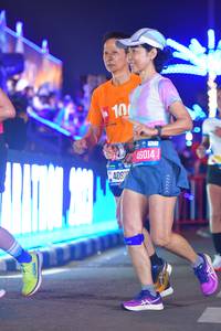 BIB: 4092, 46014, 100
                            <button type="button" onclick="openModal(21410497)" class="btn btn-primary btn-sm float-right btn-popup" data-toggle="modal" data-target=".modal-high-quality">
                        <i class="fas fa-shopping-cart"></i> Add to Cart
                    </button>
                                            <button type="button" onclick="isThisMe(21410497, true)" class="btn btn-success btn-sm float-right btn-popup btn-isme hidden" data-toggle="tooltip" data-placement="bottom" title="นี่คือรูปของคุณใช่ไหม คลิกที่นี่เพื่อเอาเข้าอัลบั้ม">
                        <i class="fas fa-plus"></i> Add to album
                    </button>
                    <button type="button" onclick="isThisMe(21410497, false)" class="btn btn-warning btn-sm float-right btn-popup btn-isnotme hidden">
                        <i class="fas fa-ban"></i> Remove from album
                    </button>